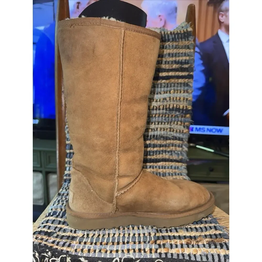 UGG Classic Tall II Boots Women Size [8] Chestnut Suede Sheepskin Winter Cozy